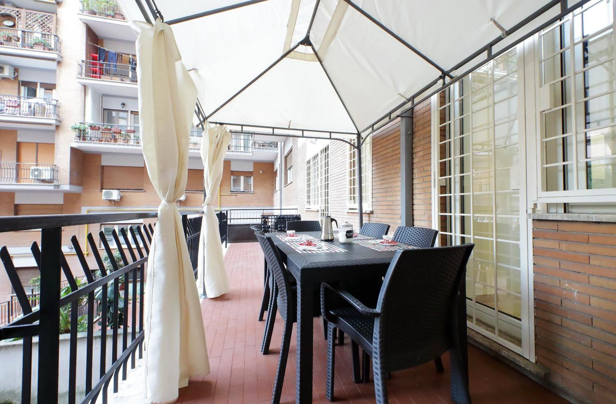 Lovely Apartment With Terrace Near The Vatican Rome Exterior photo